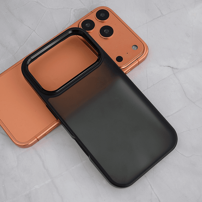 Чехол Candy Shield для iPhone 17 Pro чёрный - Maske za telefone
