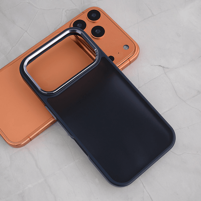 Чехол Candy Shield для iPhone 17 Pro чёрный - Maske za telefone